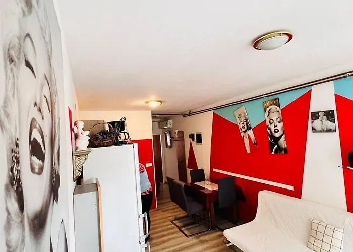Apartment Mira Pula