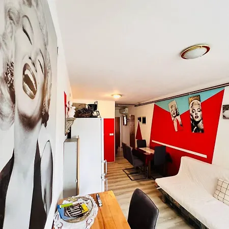 Апартаменти Mira *